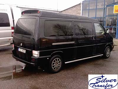 7-s minibus. VW Caravelle