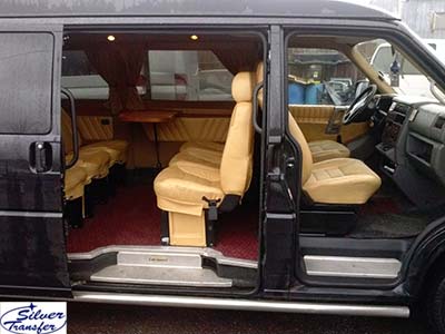 7-s minibus. VW Caravelle